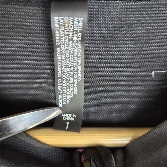 Torrid One Piece Rash Guard Long Sleeve Black Pink Gray Camo Swimsuit Sz 1 - Picture 4 of 5